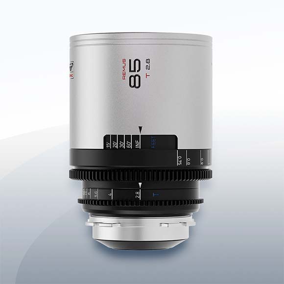 Blazar Remus 85mm T2.8 1.5X Anamorphic Silver Flare Canon EF Objektiv Vermietung 1